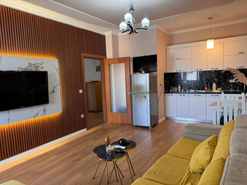Virtuvė arba virtuvėlė apgyvendinimo įstaigoje Mara House
