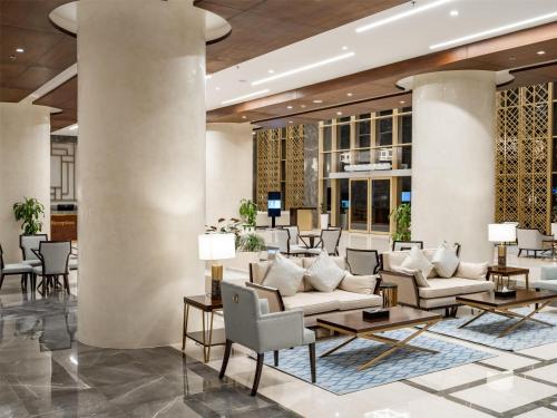 Wirgan Al Noor, Tapestry Collection by Hilton