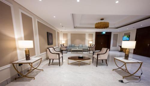 Wirgan Al Noor, Tapestry Collection by Hilton