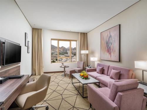 Wirgan Al Noor, Tapestry Collection by Hilton