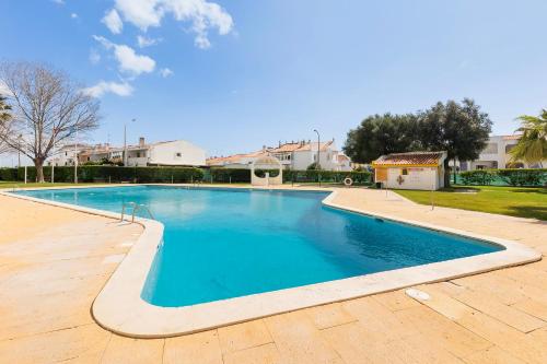 Central Sea view, with pool, AC and tennis court by Algarve Dream Holidays