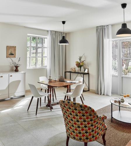 Château de la Piscine - Appartements dans le Mas au coeur d'un grand parc arboré