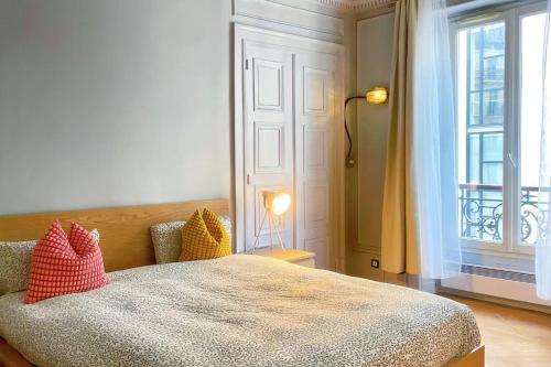 Un grand 3p haussmannien situé à côté des Galeries Lafayette