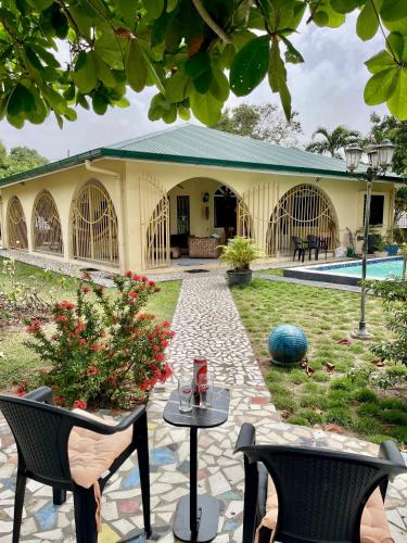 Eigen knusse bungalow met prive zwembad