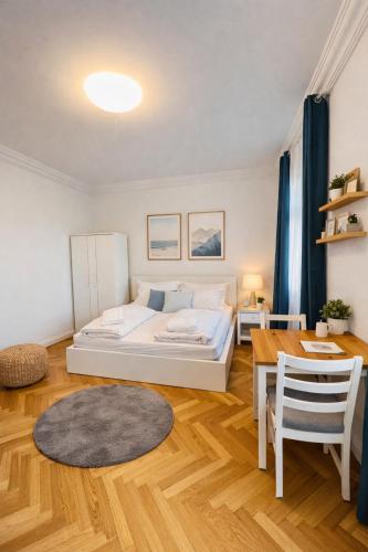 Modern Apartment Close to Subway & Vineyards