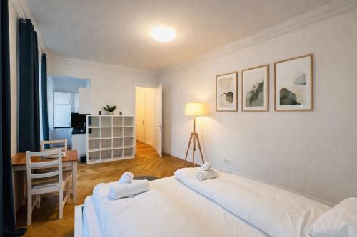 Modern Apartment Close to Subway & Vineyards