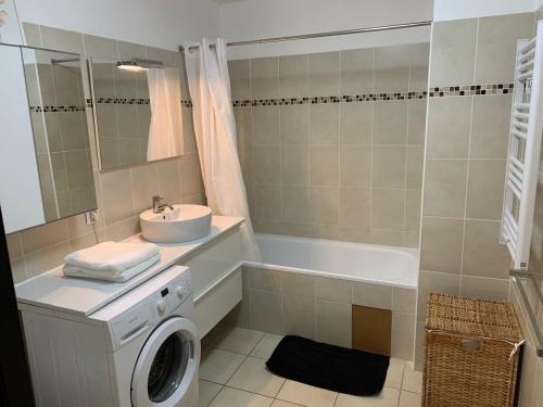Studio in central Cannes, terrace, close to the beach