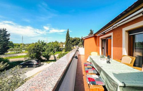 2 Bedroom Pet Friendly Home In Banjole