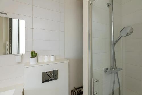 Eiffel View - Elegant 1BR - Terrace