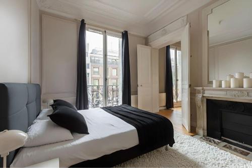 Eiffel View - Elegant 1BR - Terrace