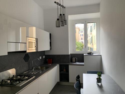 Nox Romana Apartments - Vatican - Threeroom Apt with 2 Bathroom
