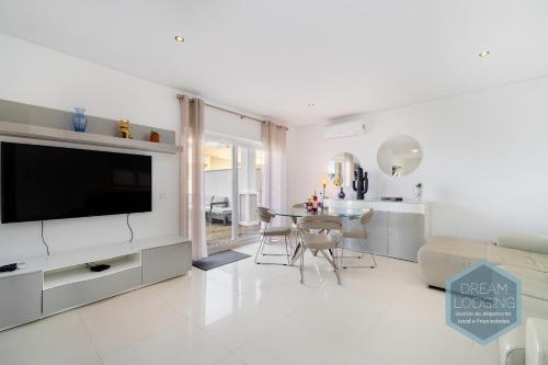 Patroves Luxury Residence - Dream Lodging