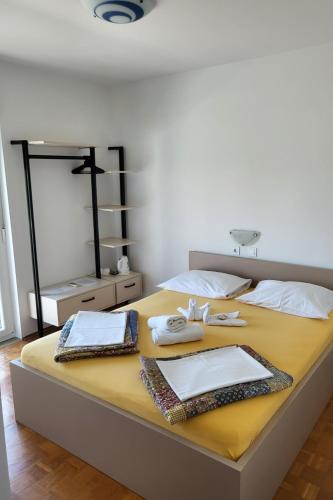 Double Room Banjol 2008b