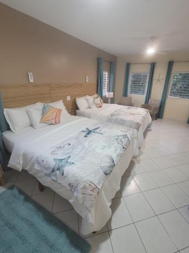 Gallery image of Sunny Bluu Villas in Meads Bay