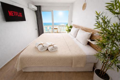 Opal Apartments Luxury by the Sea