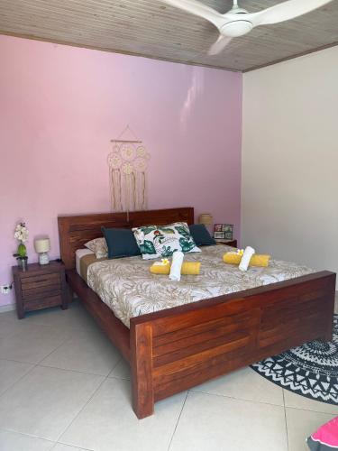 Llit o llits en una habitació de Ti Coin Les Coraux