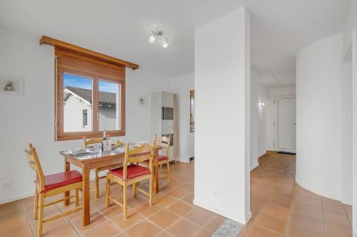 Casa Di Bea - Lugano 1BR with Terrace & Parking - Happy Rentals