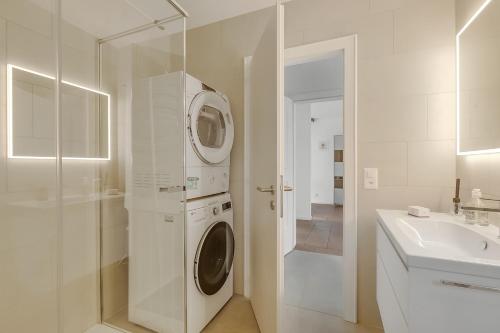 Casa Di Bea - Lugano 1BR with Terrace & Parking - Happy Rentals