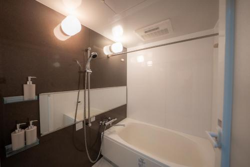 MAKI Residence九条-京セラドーム徒歩圏! 広い50平米 最大6名 4beds Near USJ Namba