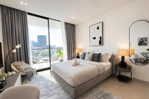 Luxury Studio W Pool & Gym - Binghatti Phoenix