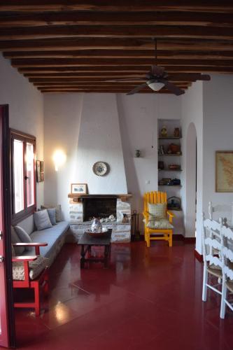 Sifnos Tinas House
