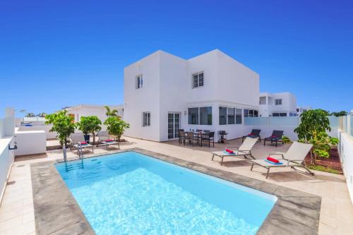 Villa Naya by Villa Plus