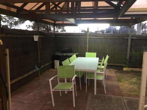 Φωτογραφία από το άλμπουμ του Abel Tasman Waterfront Motel σε Lakes Entrance