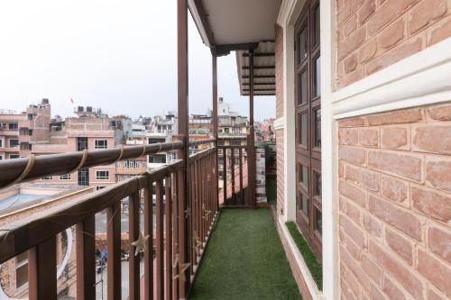Balkon atau teras di Ratna Homes