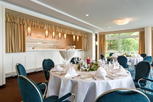 Un restaurante u otro lugar para comer en Hotel Der Seehof