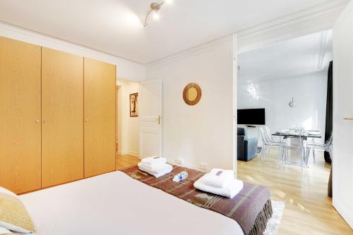 Chic apartment - 3BR 10P - Gare de l'Est République