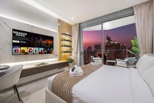 37th Floor & Stunning Burj Khalifa View