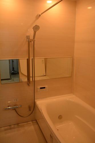 桃谷1丁目テラスハウスWalking distance to Osaka Korean Town Accommodates up to 10 guests