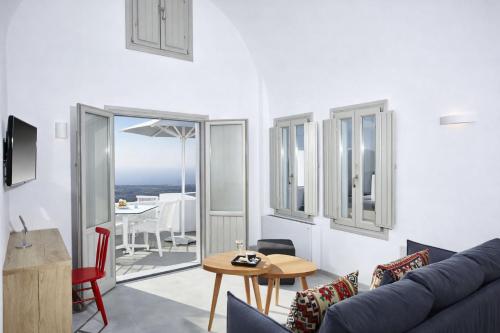 Hotiday Santorini Oia