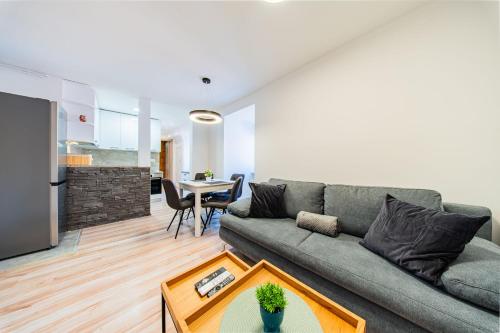 Zagreb 225 - 1 Bedroom - Centre - New - Apartment - Flexible Keybox Entry - Modern - Monthly Rent - WiFi
