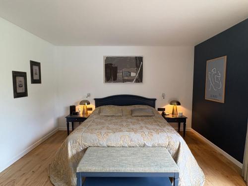 Giường trong phòng chung tại Lafarques