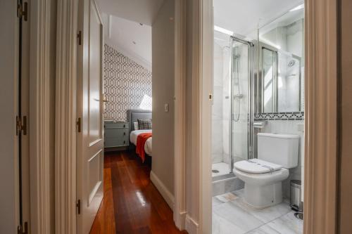 Stylish Duplex with parking - 2BD 2BTH - Almagro