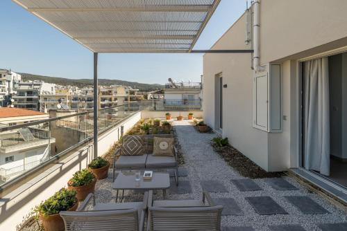 Skyline City Luxury Apartment with Stunning Terrace by BiNoBi!