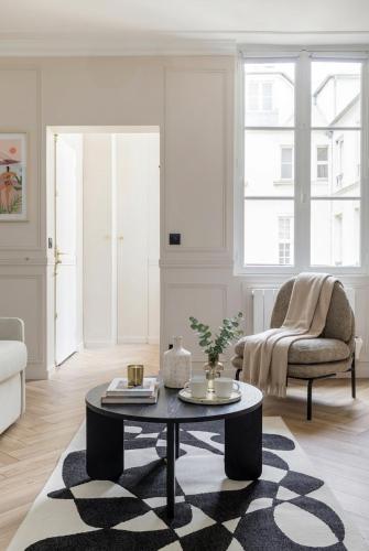 FurtiveStay - Bon Marché - Rousselet