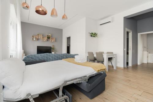 GuestHost - Stylish Apartment Forlanini M4