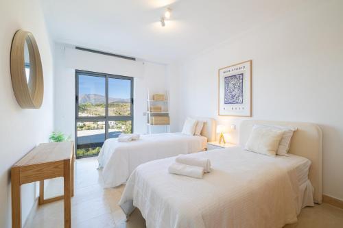 Mediterranean Swing - Acosta Apartment 4, Villa Padierna
