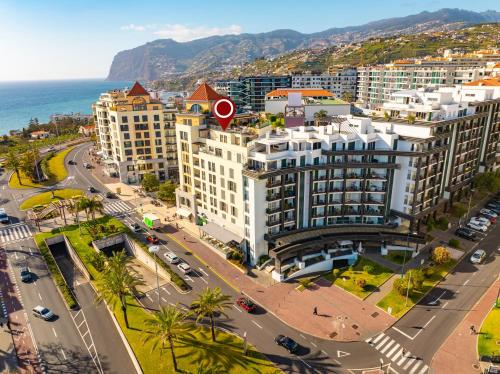 Two Bedroom Apartment with Balcony and Gorgeous view over the Atlantic