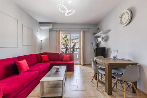 Saranda Bay Retreat - 1BR Apartment by PikHost