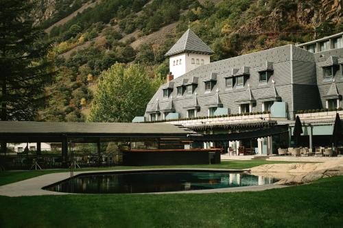 Andorra Park Hotel — Pool view
