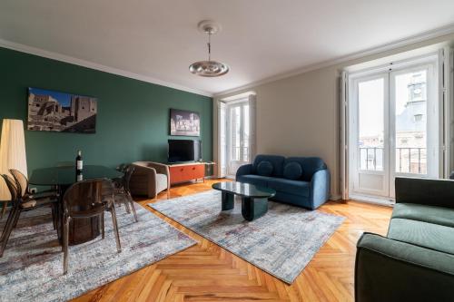 Exclusivo, Céntrico y Elegante Apartamento a 1 Min Plaza Mayor