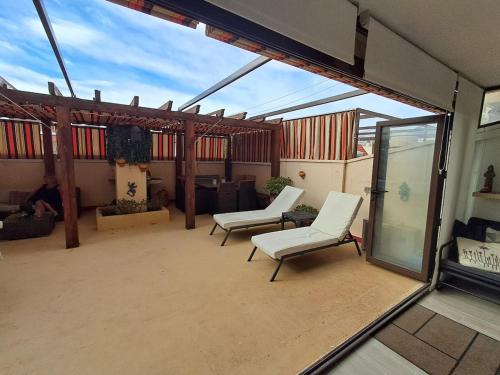 Suite de lujo JUNTO al mar
