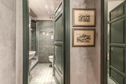 Stylish 2 BDR Apt with Balcony by Pantheon & Forum