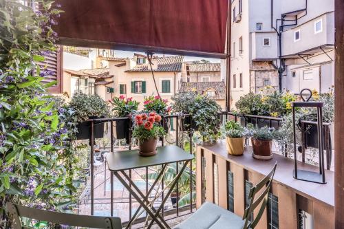 Stylish 2 BDR Apt with Balcony by Pantheon & Forum
