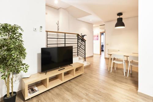 Santa Rosa Madrid 202 by Escape Home