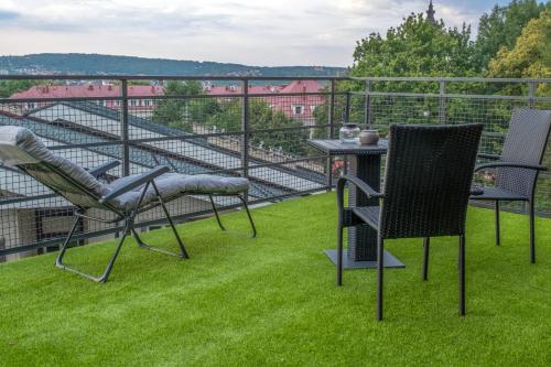 Cozy Bear Apartments with view and parking