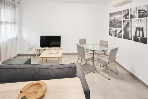 Santa Rosa Madrid 302 by Escape Home